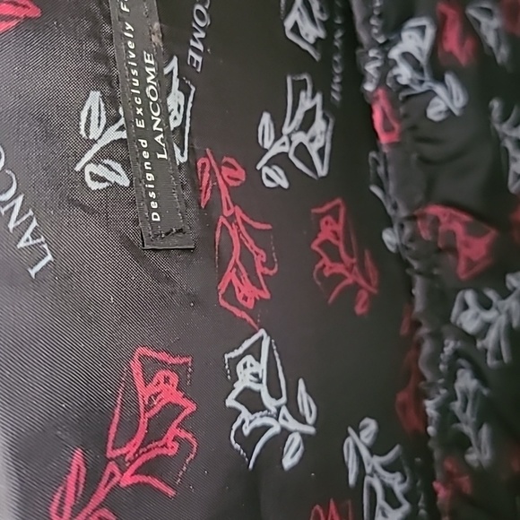 Lancome 2 piece cosmetic/toiletries set - Picture 7 of 8